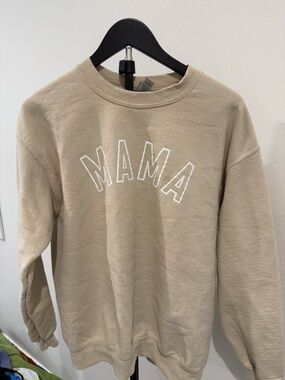 Gildan Beige Heavy Blend Sweatshirt with Subtle Graphic